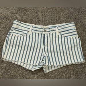 Levi’s Blue & White Striped Mid Rise Spring Summer Shorts
